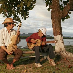 Amirtom e Faustino Mendonça em Vila Fátima, Ilha do Superagui - Guaraqueçaba/PR